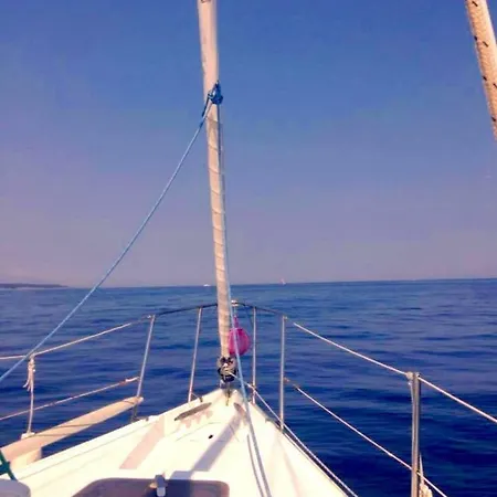 Sur Un Voilier Bateau-hôtel